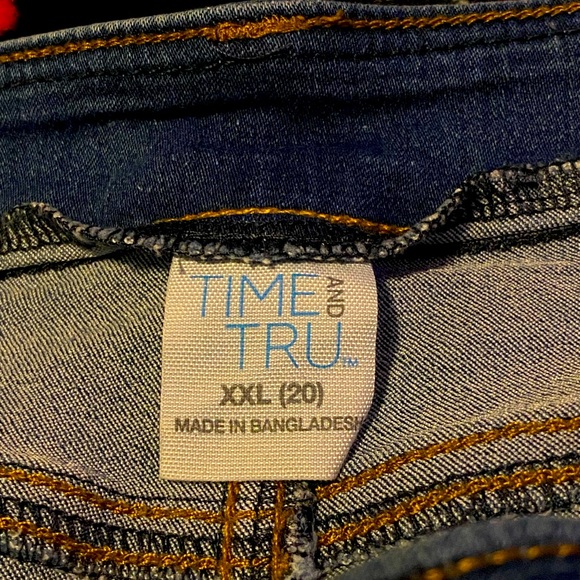 XXL Time and Tru denim shorts - Picture 2 of 3